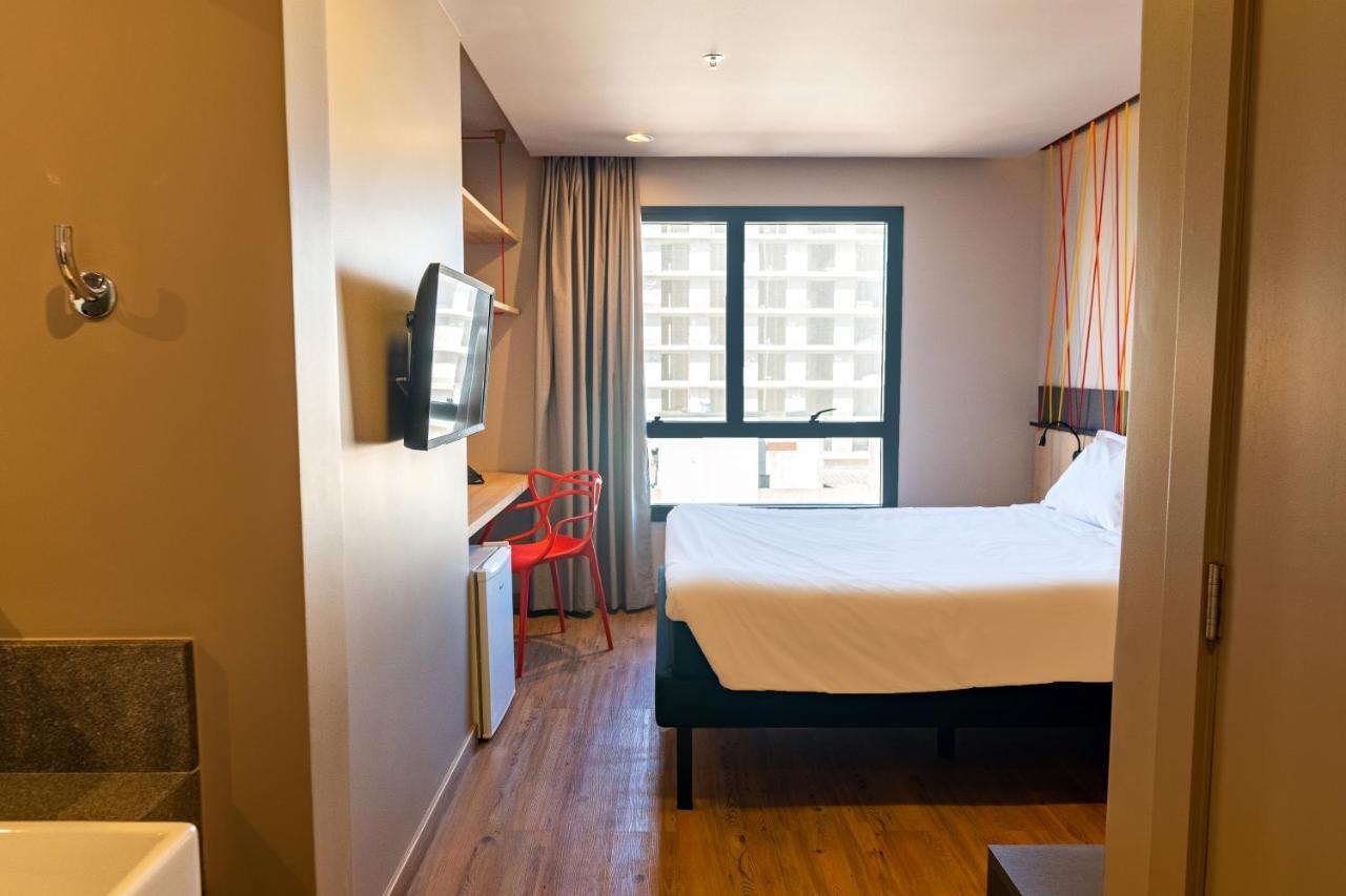 Hotel Ibis Styles Moinhos De Vento 3*